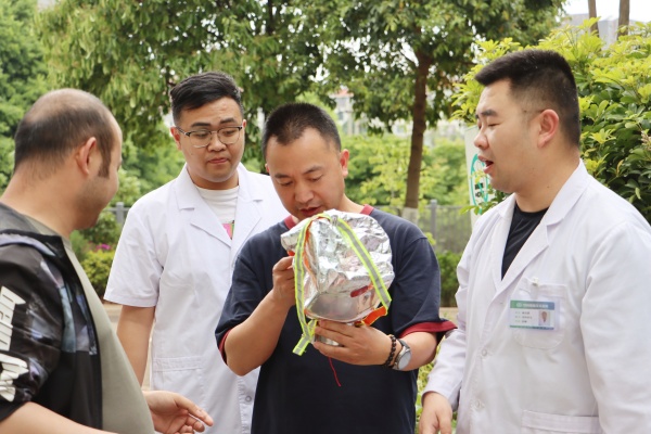 Ծ(zhn)δ ȼ (i)St(y)Ժt(y)Ժȫ(sh)(zhn)ݾM(jn)Еr(sh)